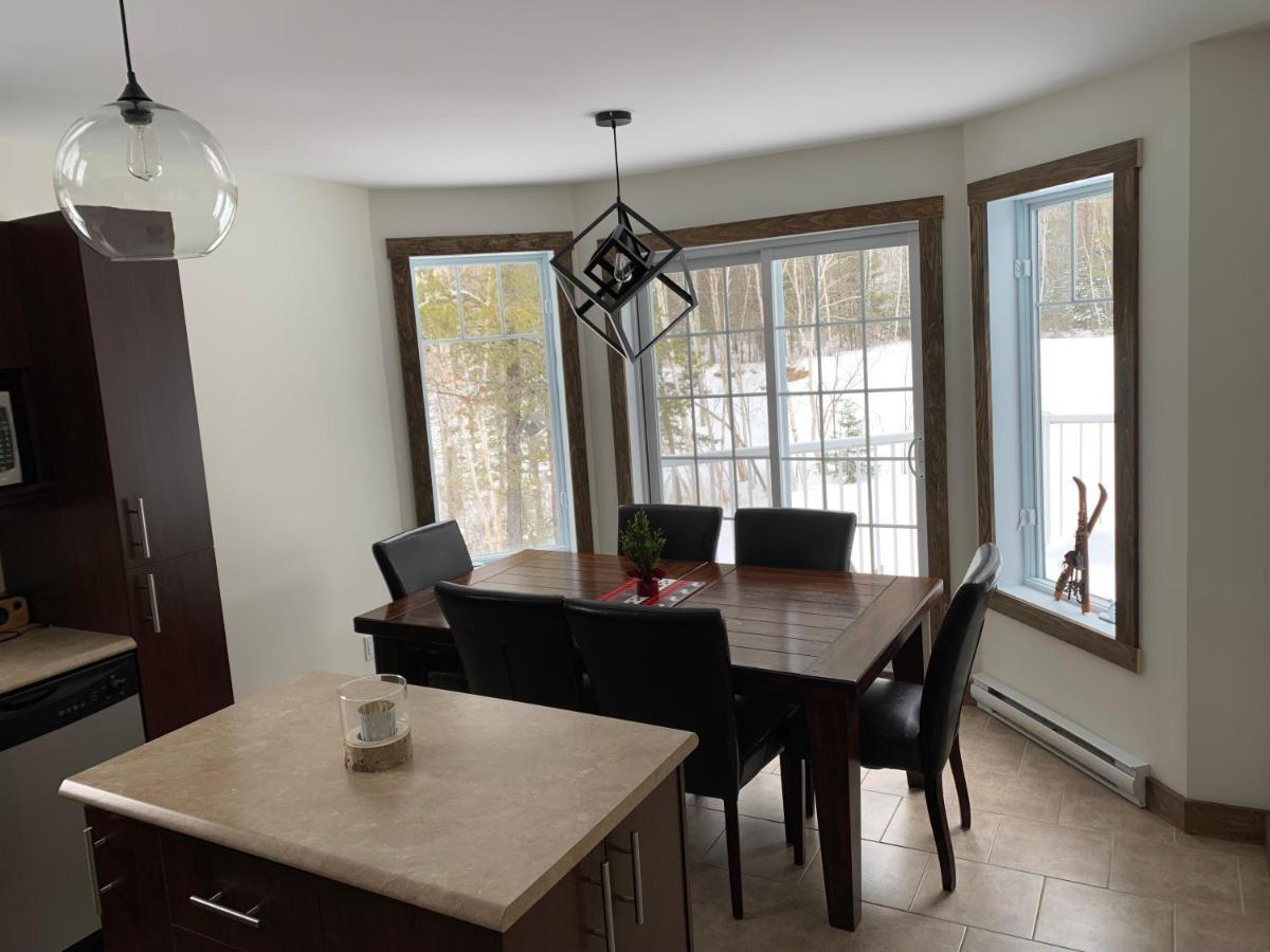 Condo Mont-Edouard 2 LʼAnse-Saint-Jean Exteriör bild